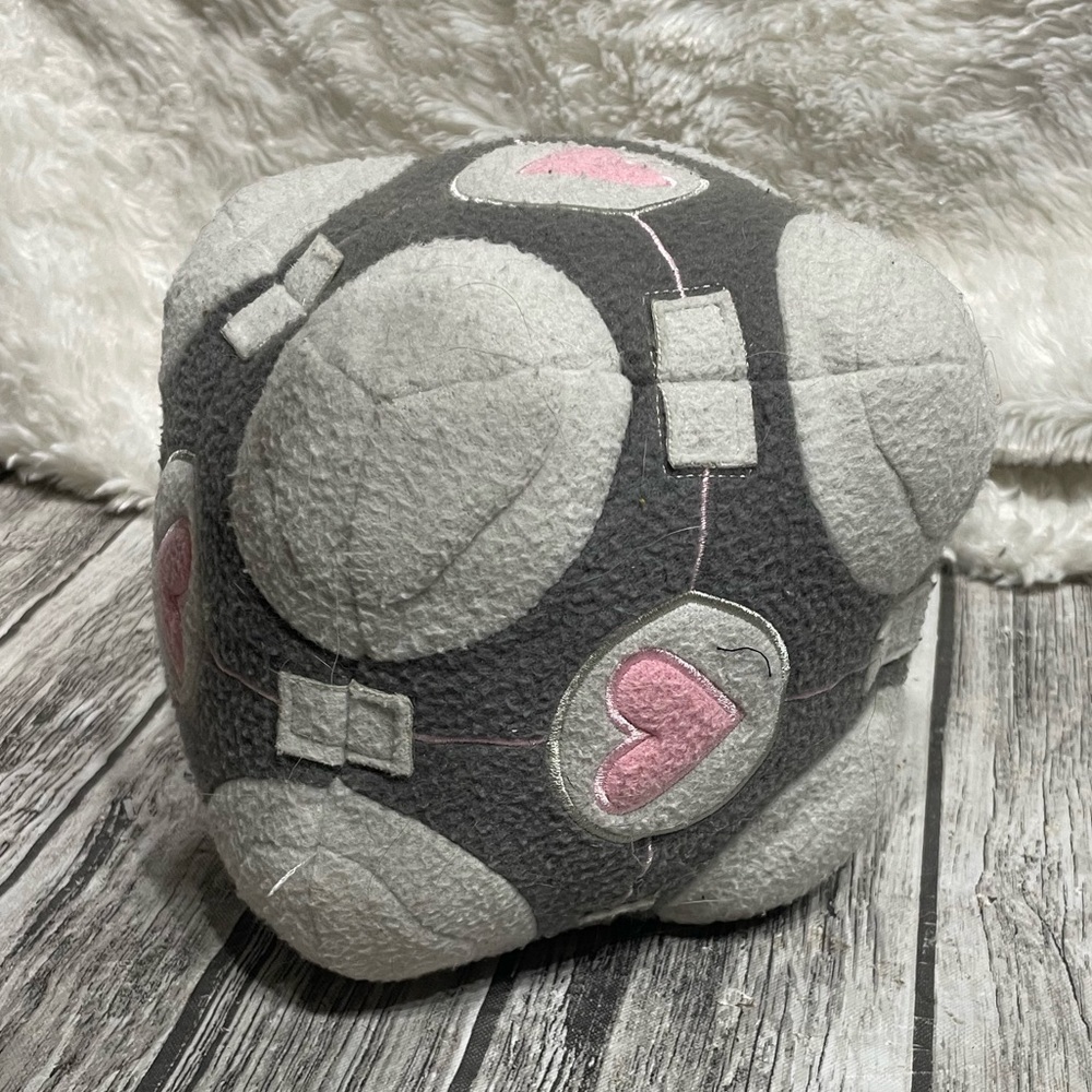 Portal 1 2 Critters Wheatley Weighted Companion Cube plush toy Portal video game